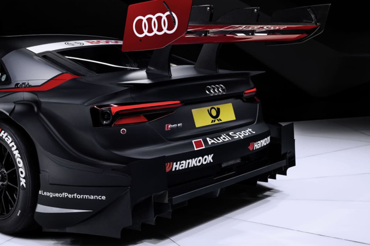 Der Heckflügel ist neu