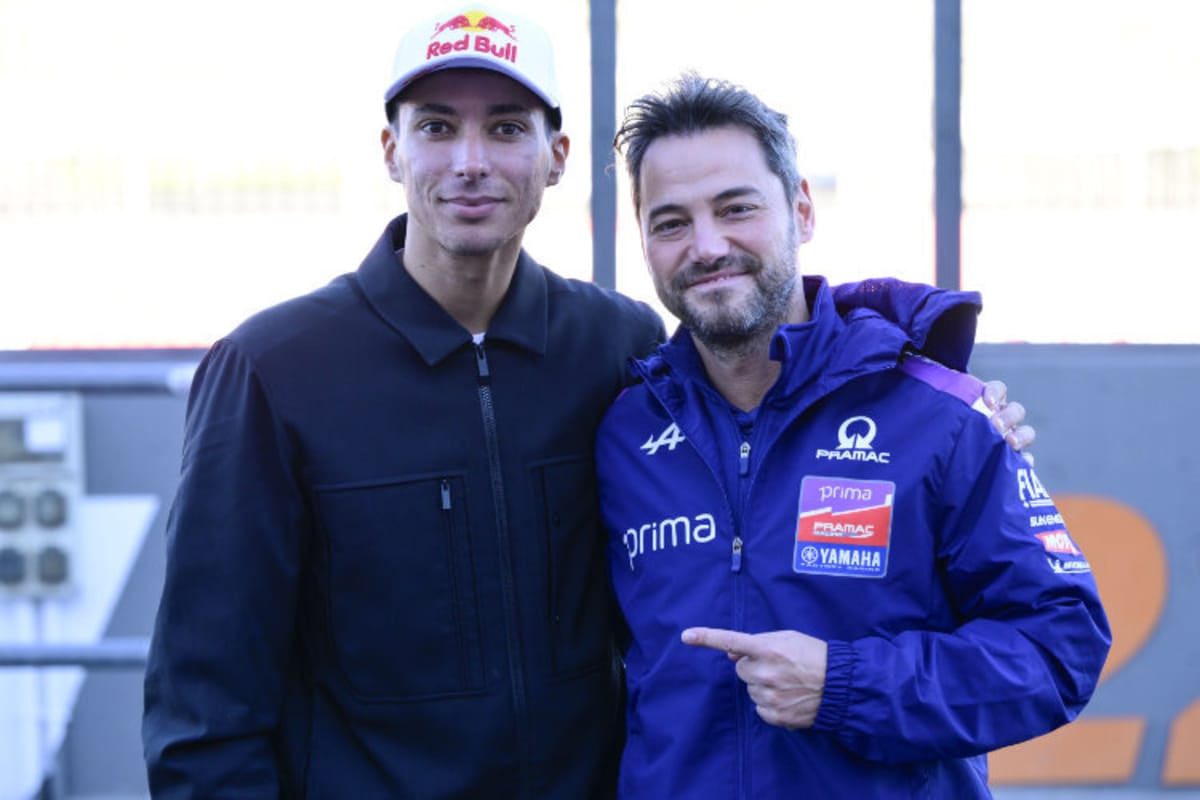 Toprak Razgatlioglu (li.) mit seinem neuen Crew-Chief Alberto Giribuola