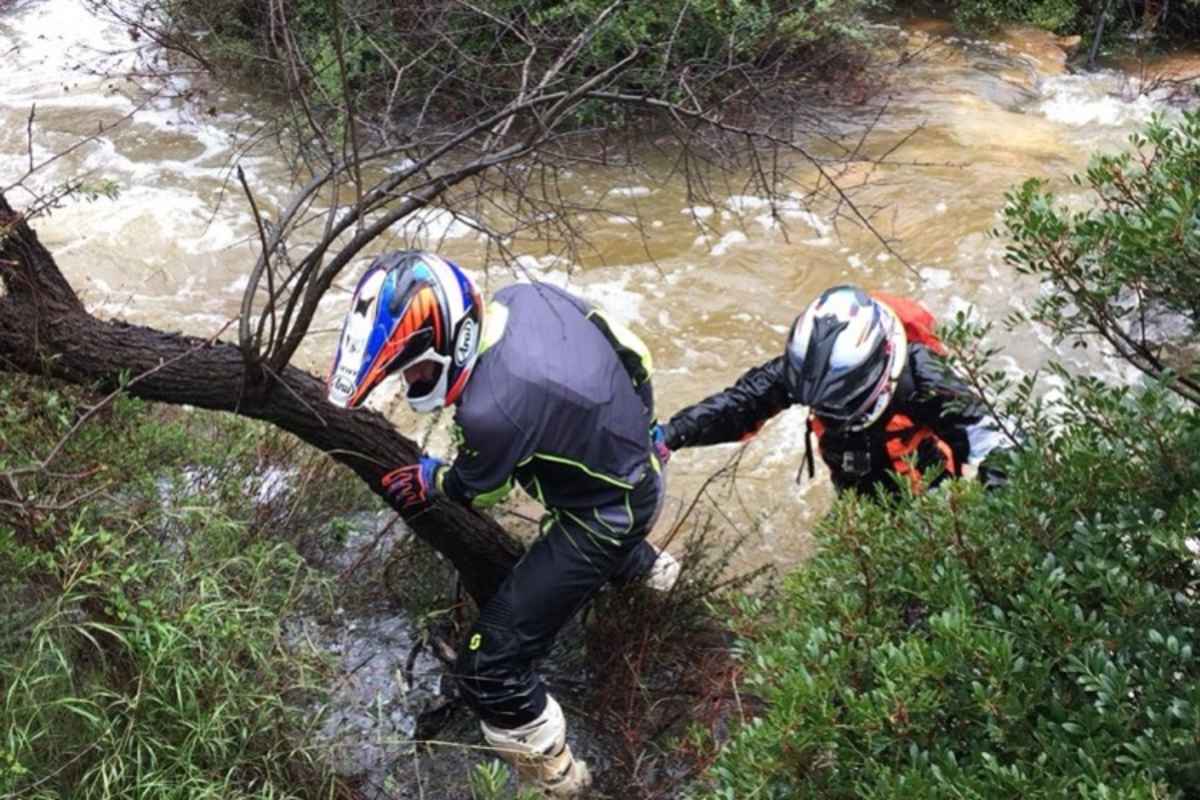 bergungsaktion: Dirl Thelen hat einen weggespühlten Kameraden aus den Fluten gefischt