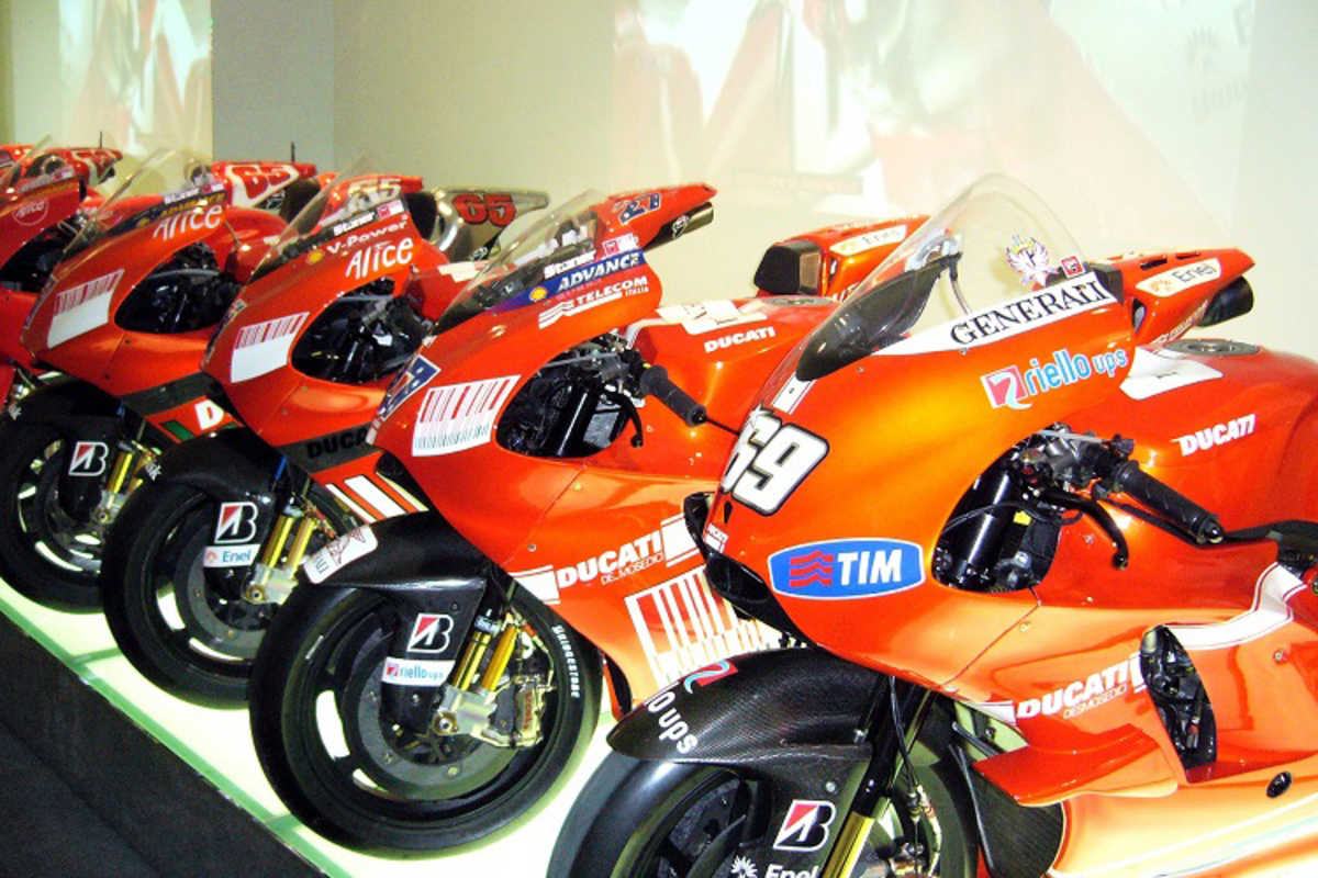 Die Rennmaschinen der Neuzeit, die Desmosedici-Racer