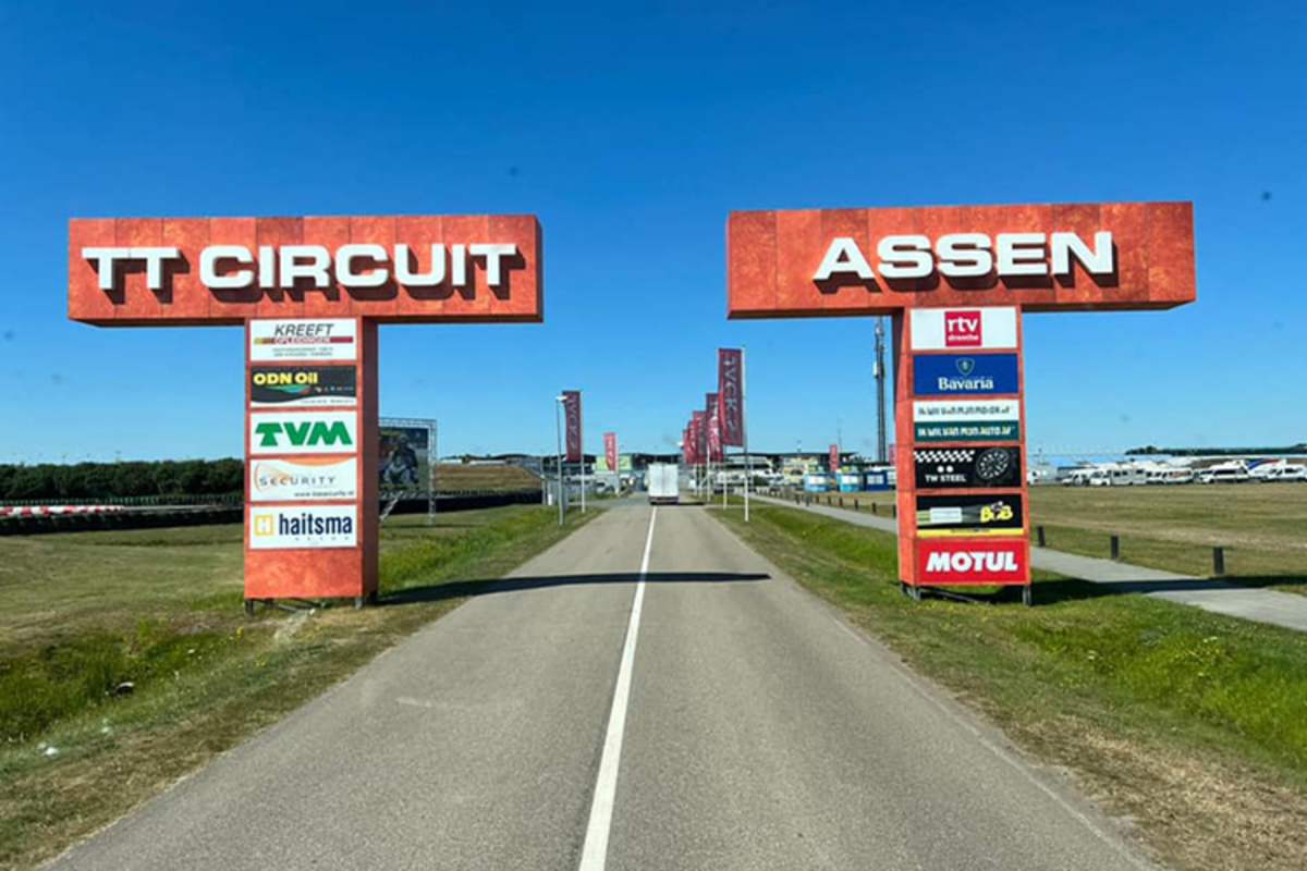 Mach hoch die TuÌˆr