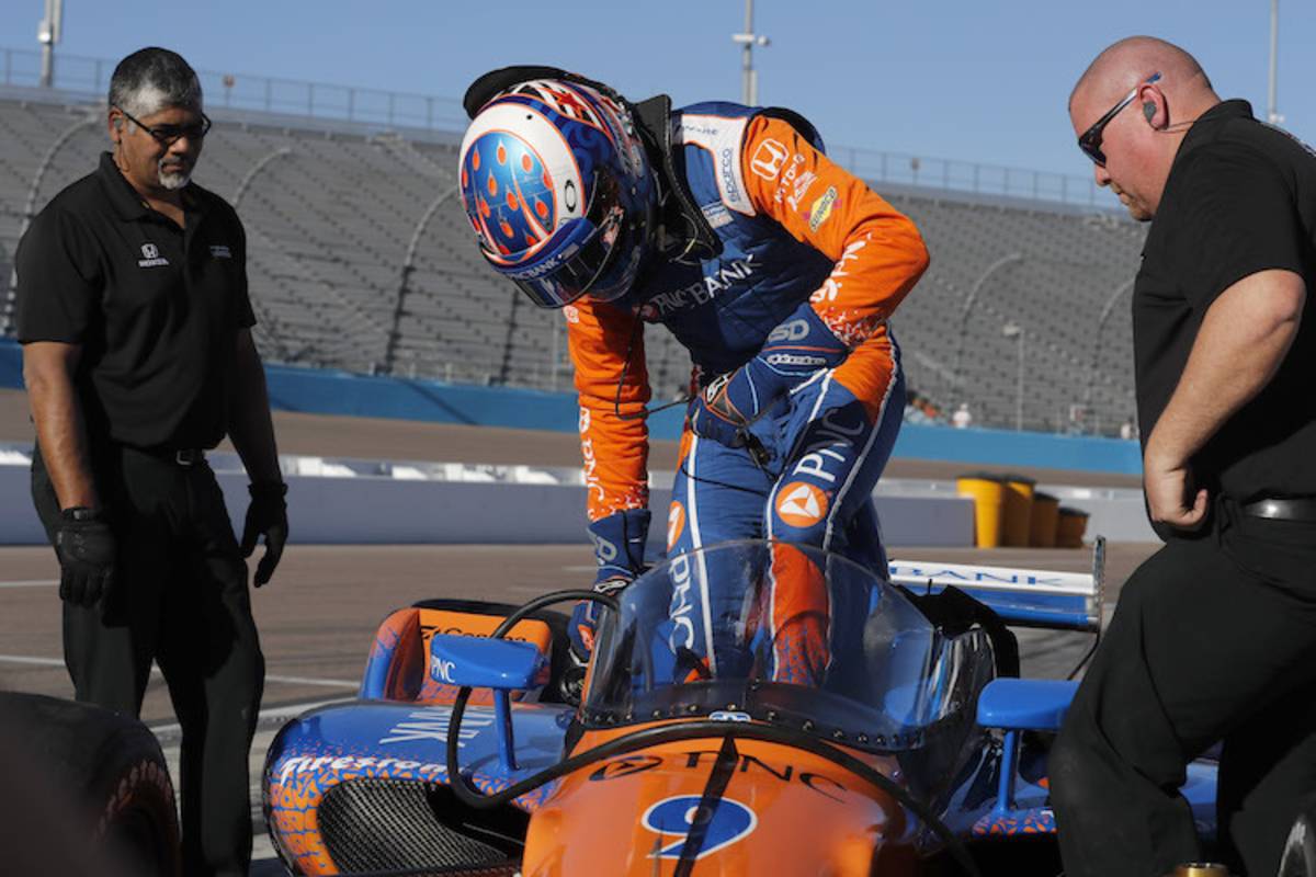 Auch beim Ein- und Aussteigen bekundete der Neuseeländer keine Probleme