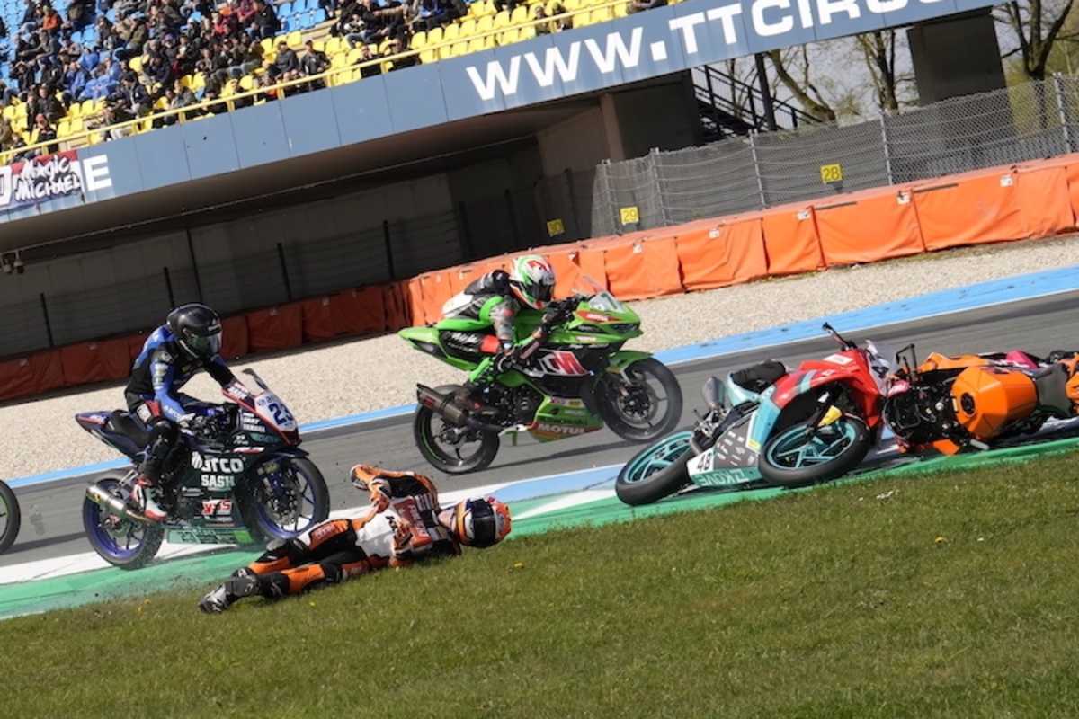 Der Sturz von Jeffrey Buis in Assen