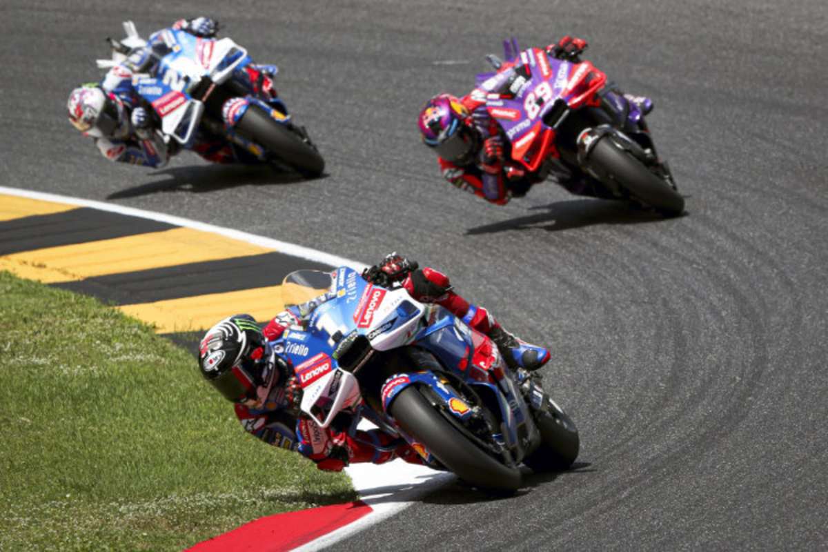 Pecco Bagnaia (1) raste zum Heimsieg, Martin (89) wurde in der letzten Kurve überrumpelt