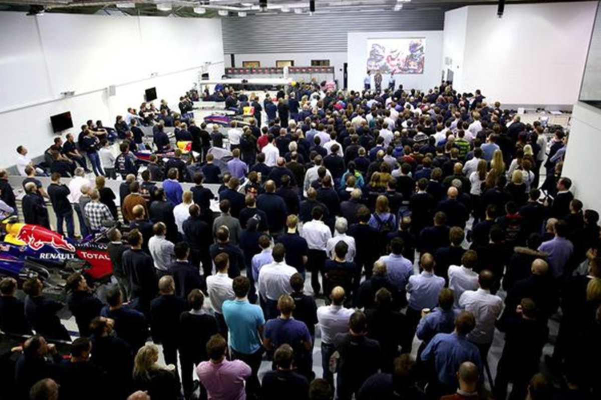 Grosser Bahnhof für Sebastian Vettel