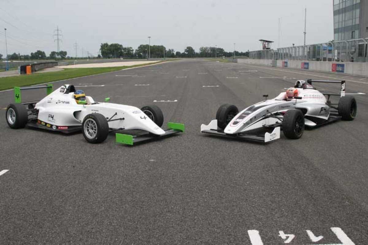 Die Formel-4-Renner von Tatuus und Mygale