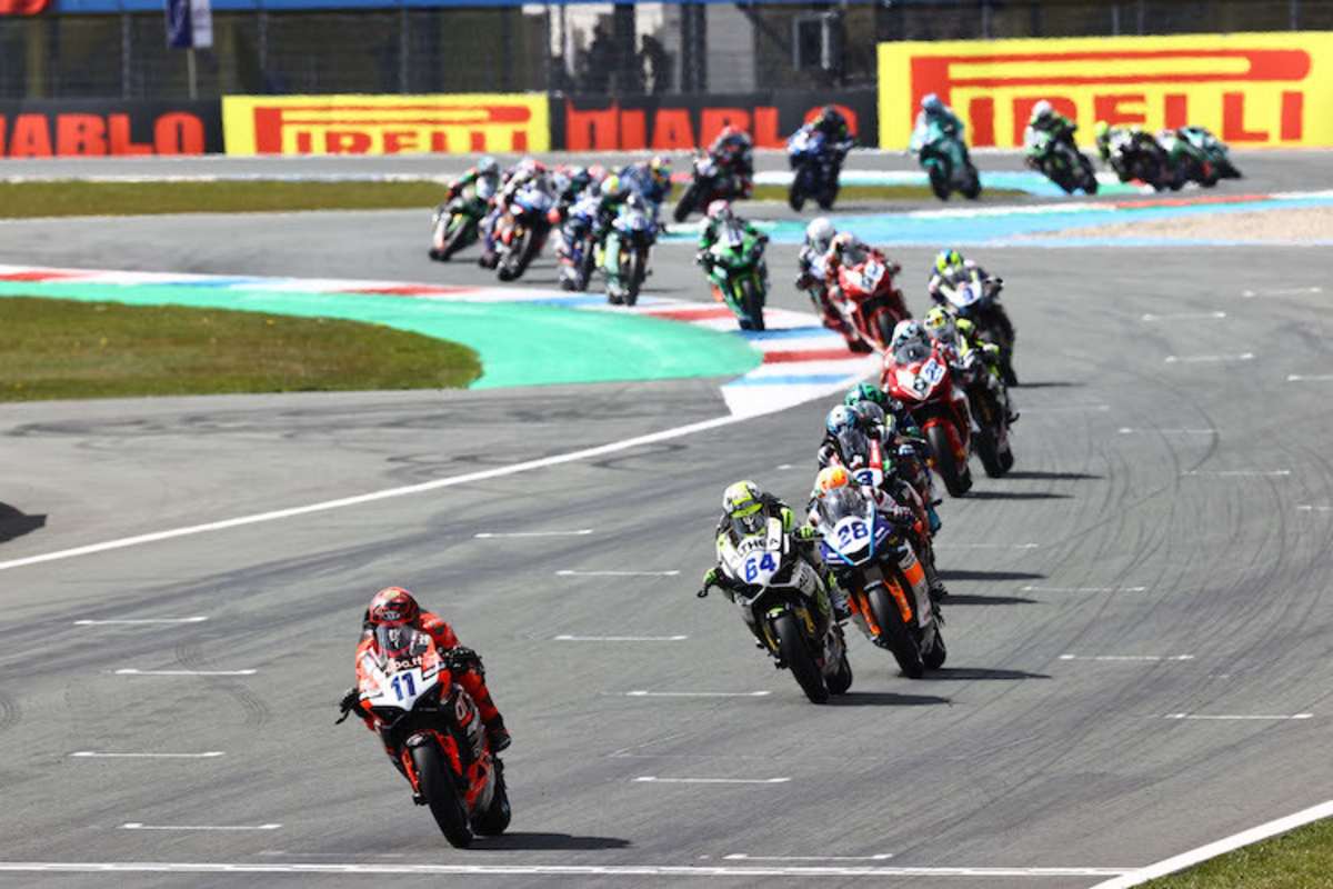 Nicolò Bulega voran