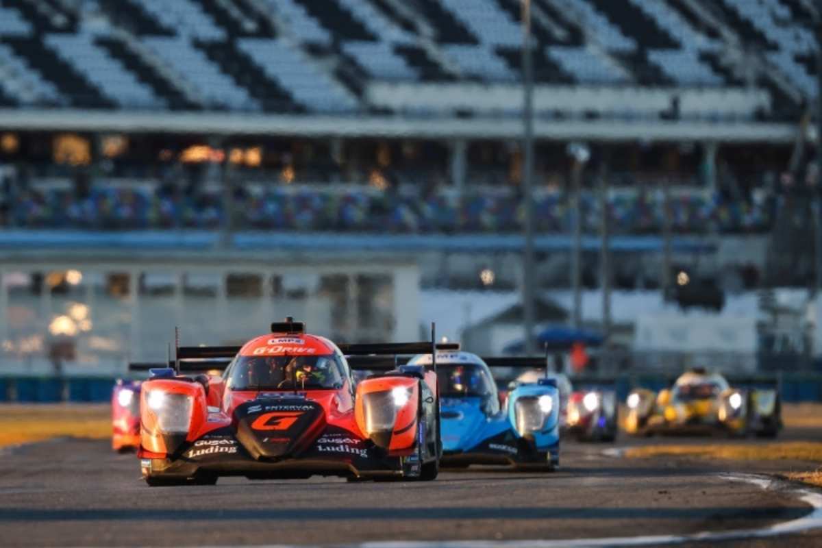Enger Fight in der LMP2 mit zwei Oreca 07