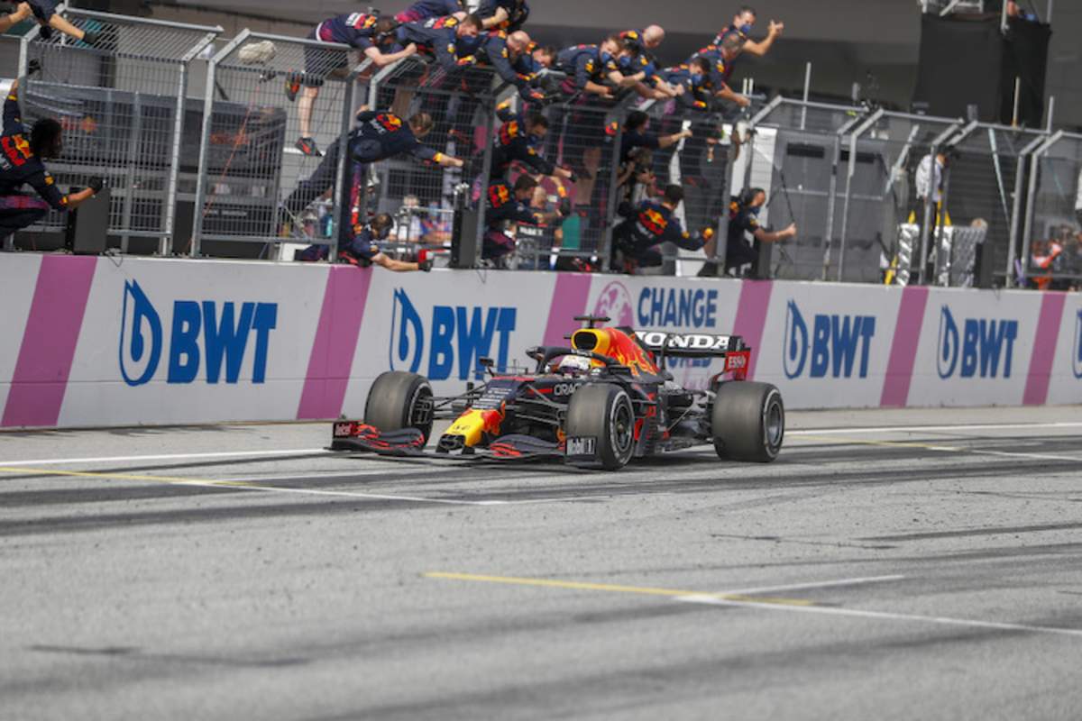 Max Verstappen gewinnt das Rennen