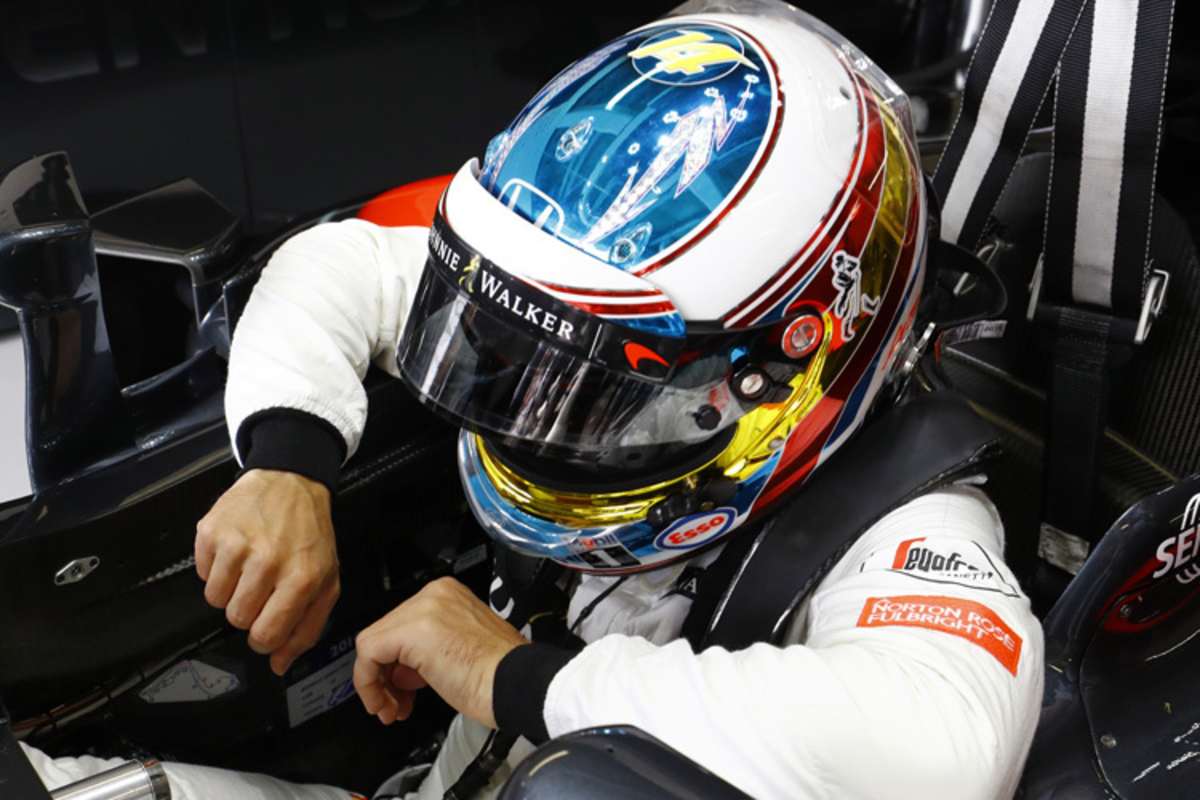 Fernando Alonso mit viel Chromeffekt