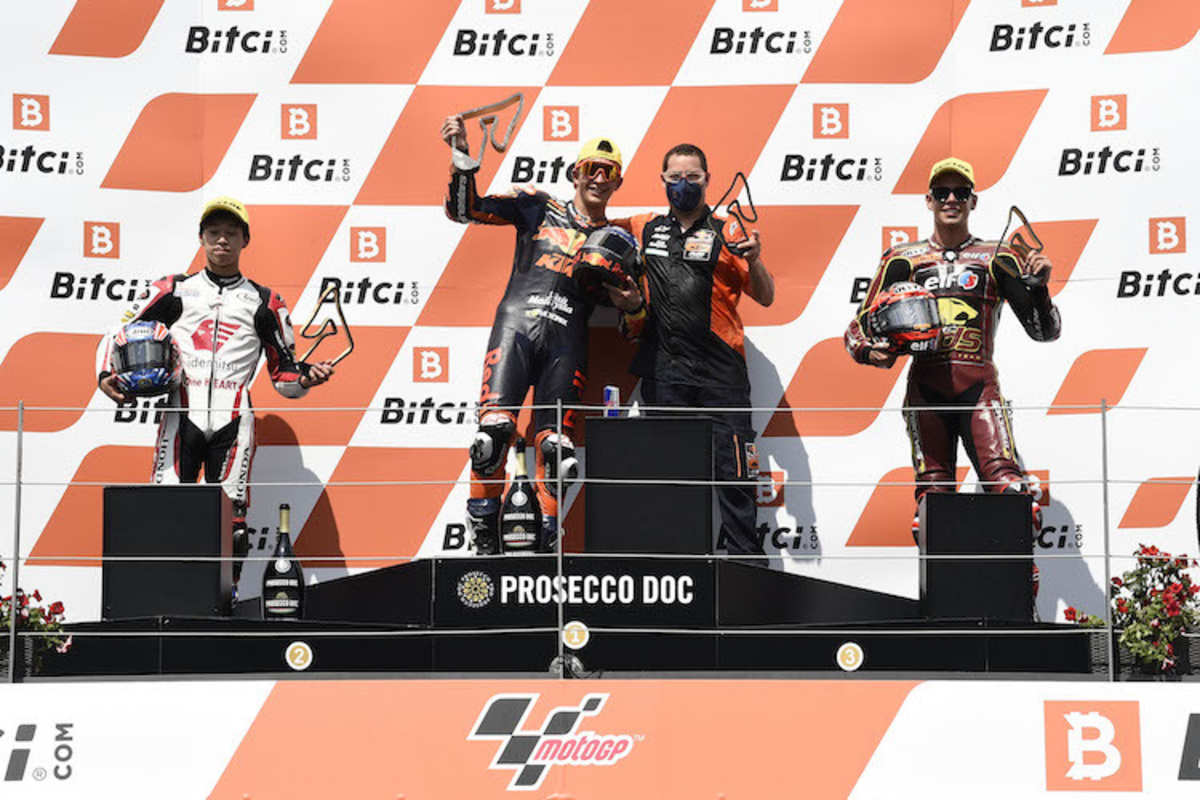 Ogura, R. Fernández, A. Fernandez