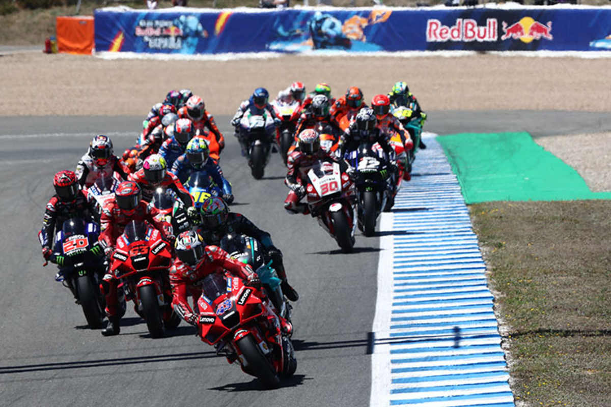 Nach dem Start in Jerez- Miller bereits an der Spitze