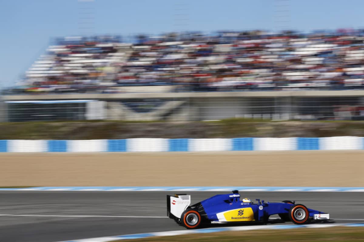 Marcus Ericsson sorgte im Sauber für die erste rote Flagge des Tages
