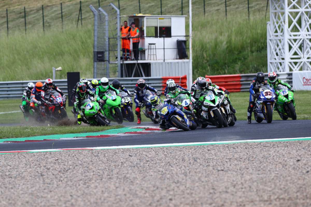 Supersport Crash in der Schikane