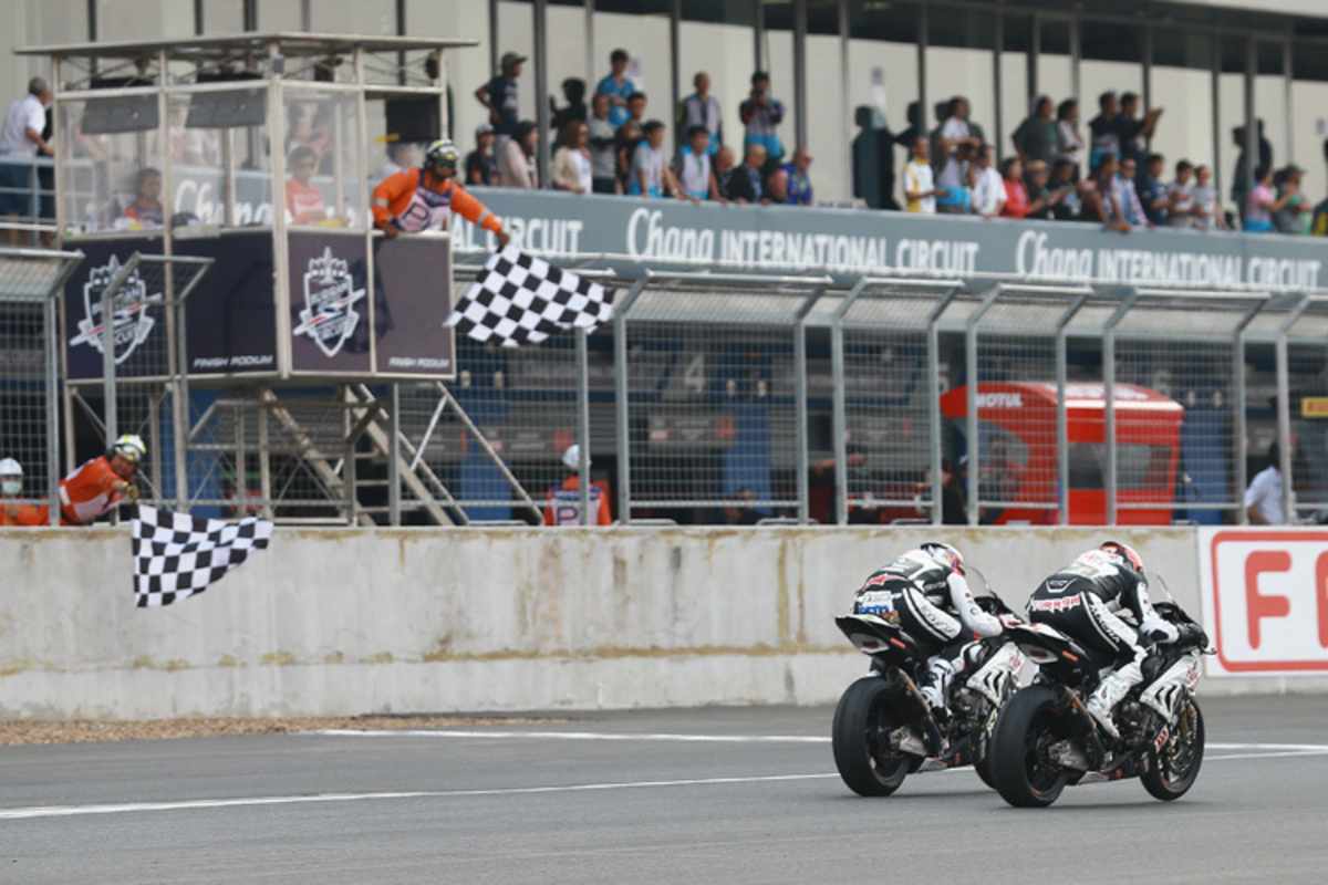 Werksmaterial von BMW haben Markus Reiterberger und Jordi Torres nur bei den Motoren und der Elektronik