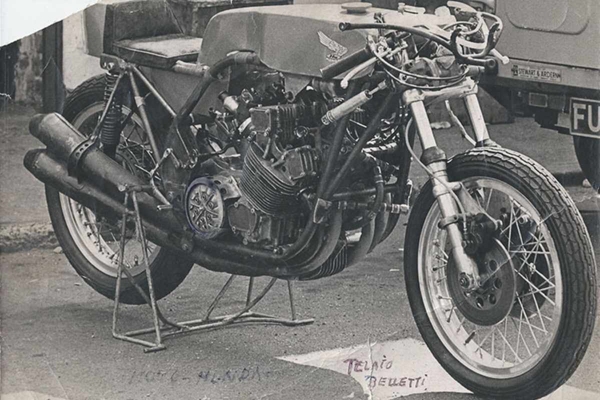 Die Honda 500 von Hailwood mit dem Belletti-Chassis, das in Italien gebaut wurde