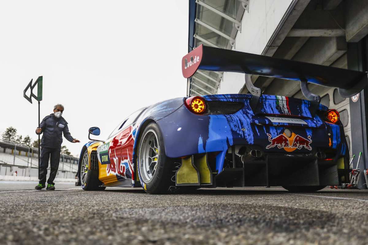 Schönes Design: der Ferrari im Red-Bull-Look