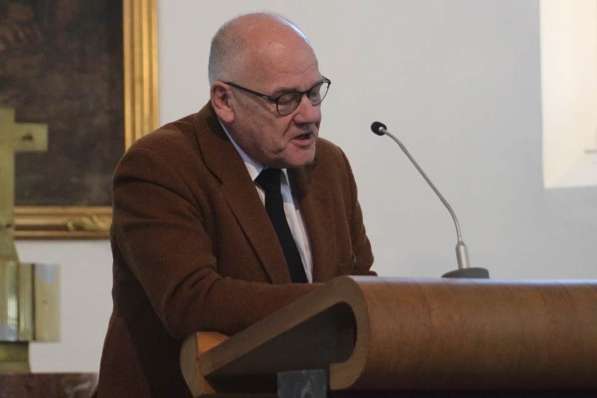 Ferry Brouwer: Als ein Fahrer nach einem Oldtimerrennen prahlte, er hätte ihn ausgebremst, antwortete Taveri: Das hättest du vor 50 Jahren machen sollen! 