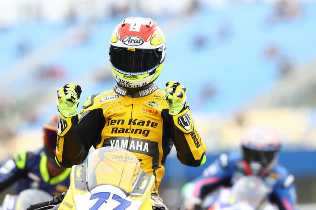 Dominique Aegerter gewinnt beide Läufe in Assen