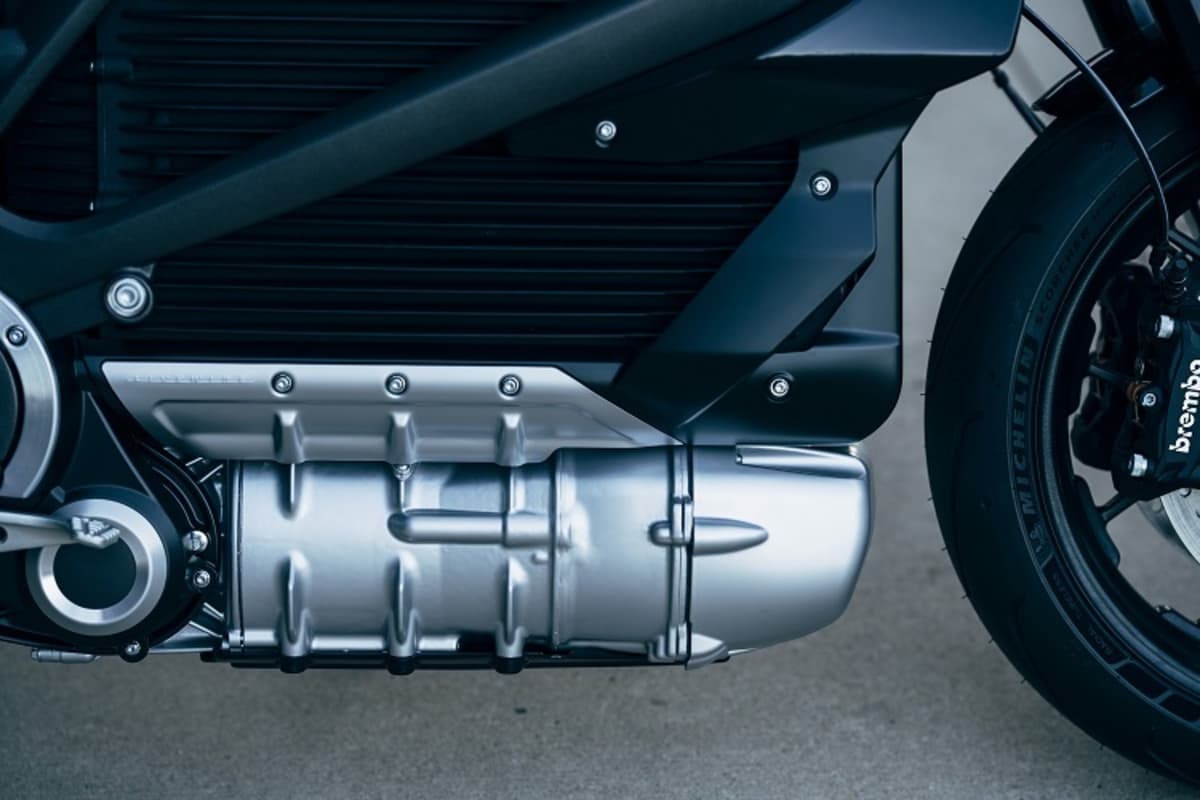 Für schnelles Handlich bate Harley den Permanentmagentmotor möglichst weit unten ein 