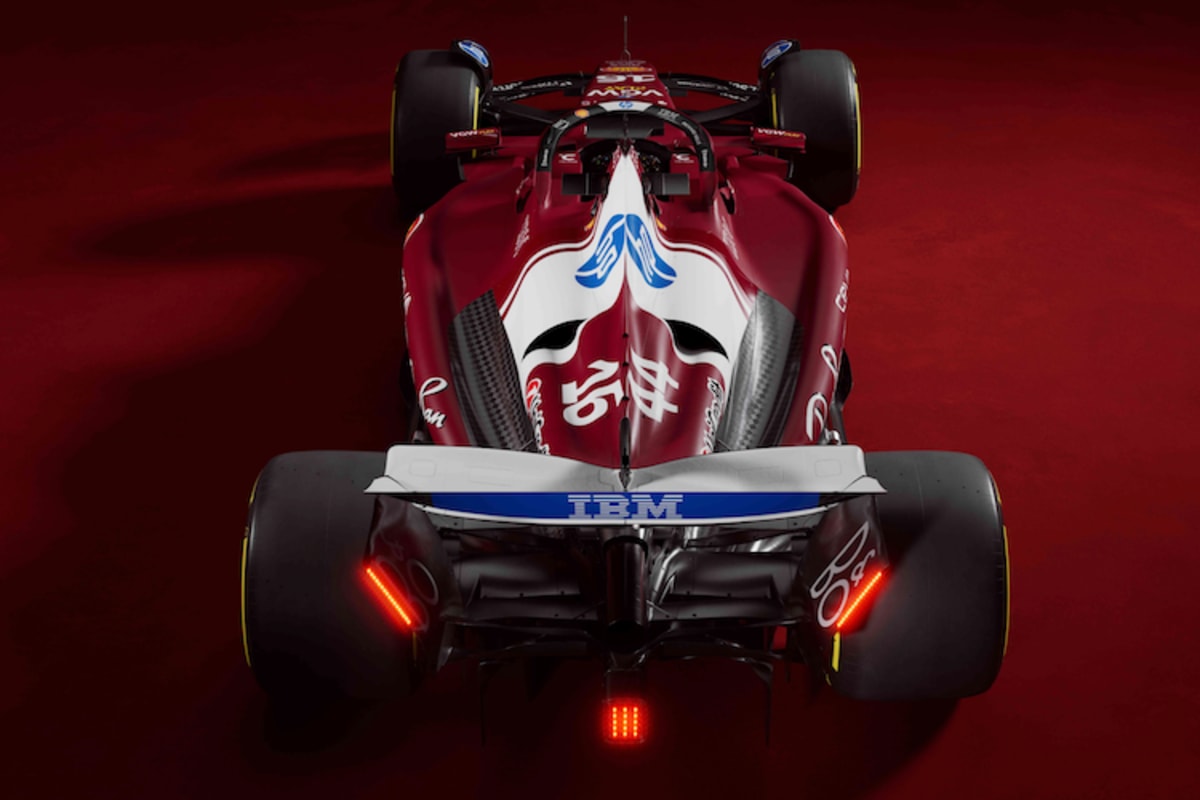 Der SF-25 von hinten