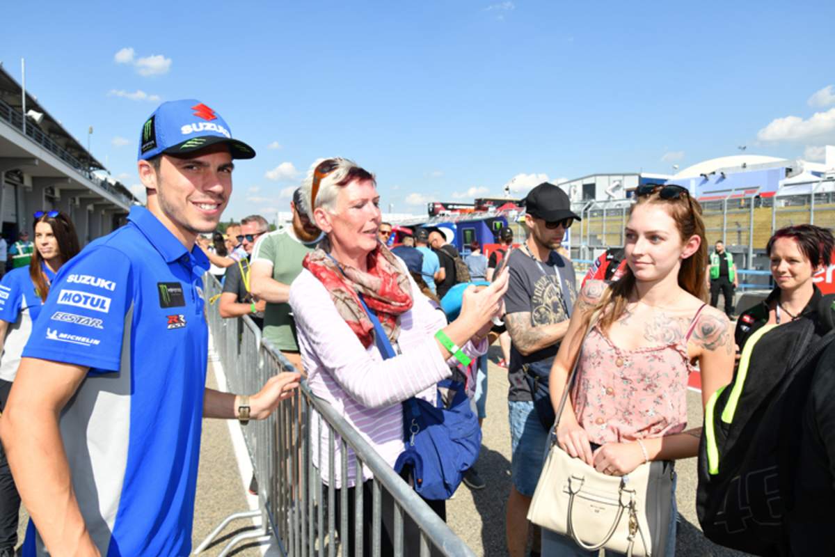 Joan Mir beim Pit Walk am Donnerstag