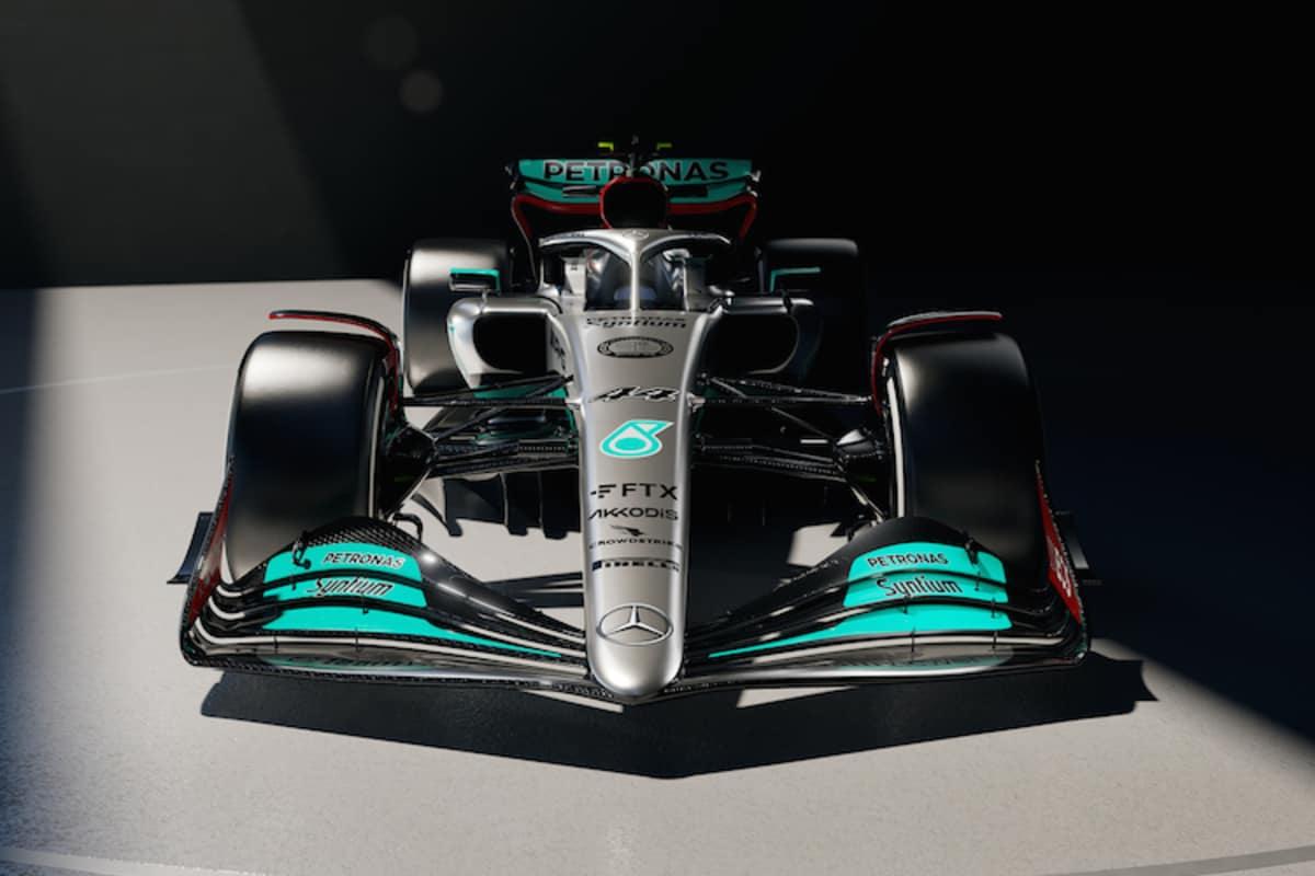 Eine lange Fahrzeugnase, wie beim 2022er Ferrari