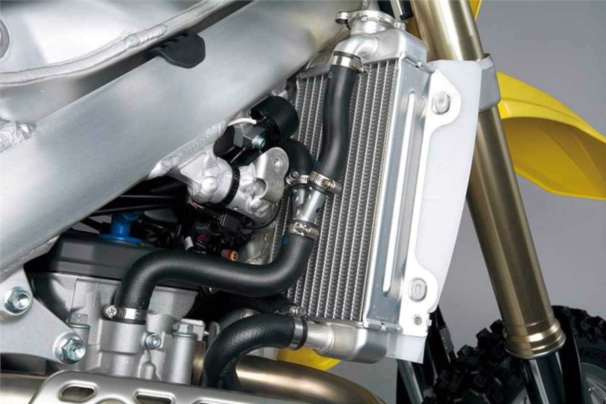 Der neue Kühler der RM-Z450