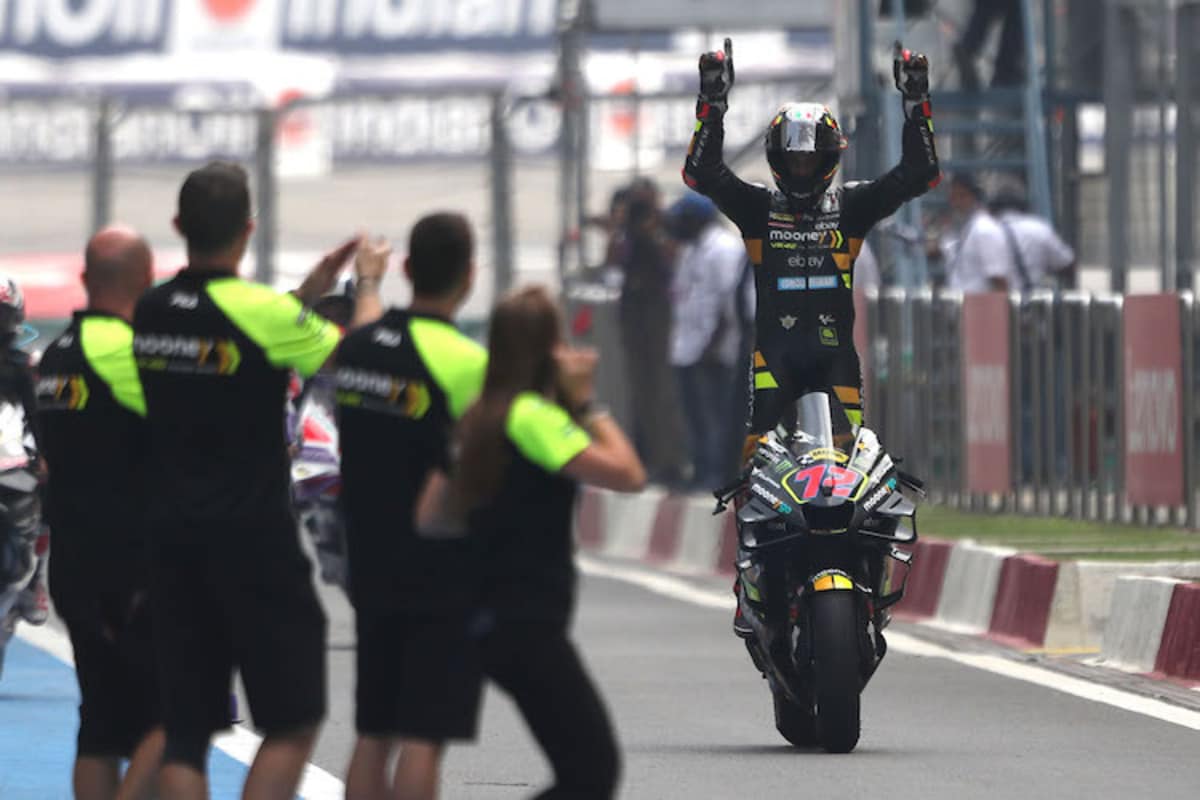 Marco Bezzecchi gewinnt das Rennen