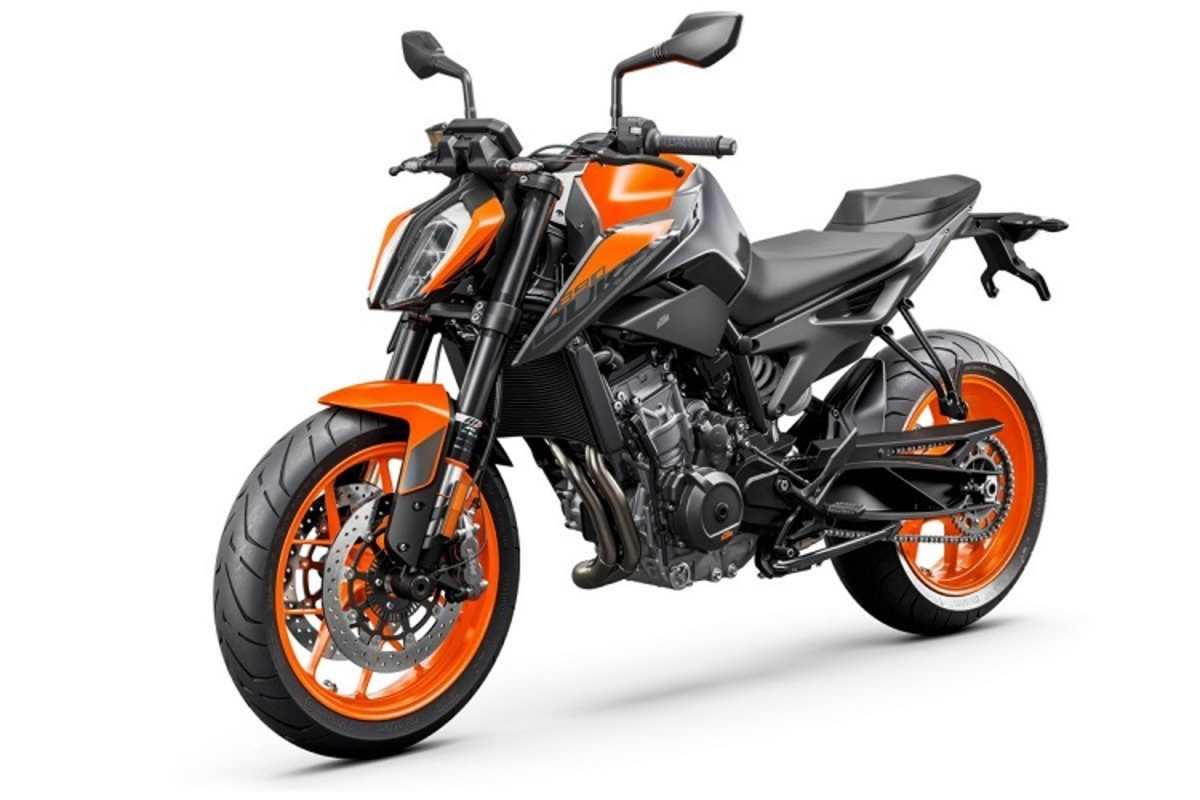 Typisch KTM: Minimalistisches Design, LED-Beleuchtung rundum serienmässig