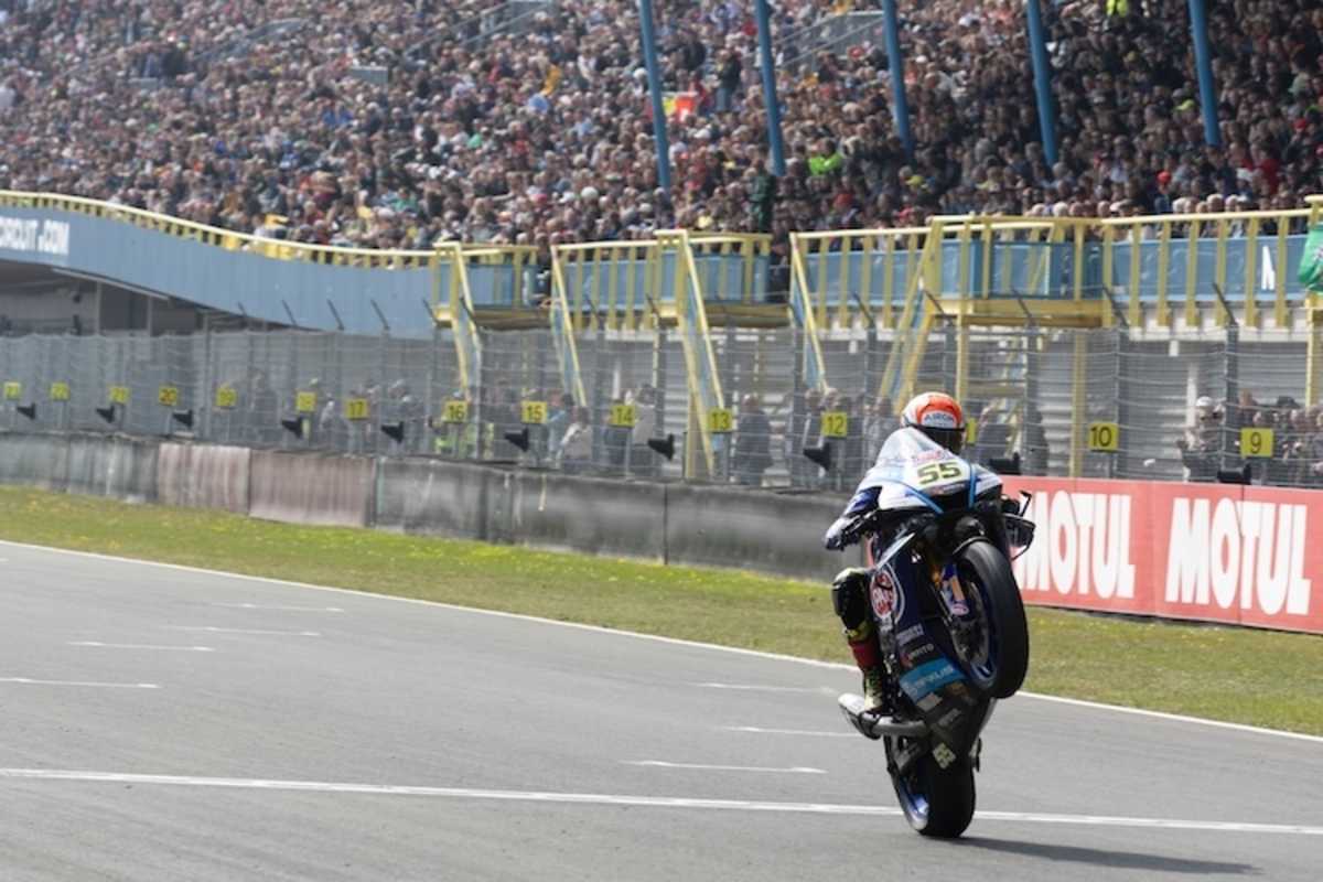 Andrea Locatelli gewinnt das Rennen