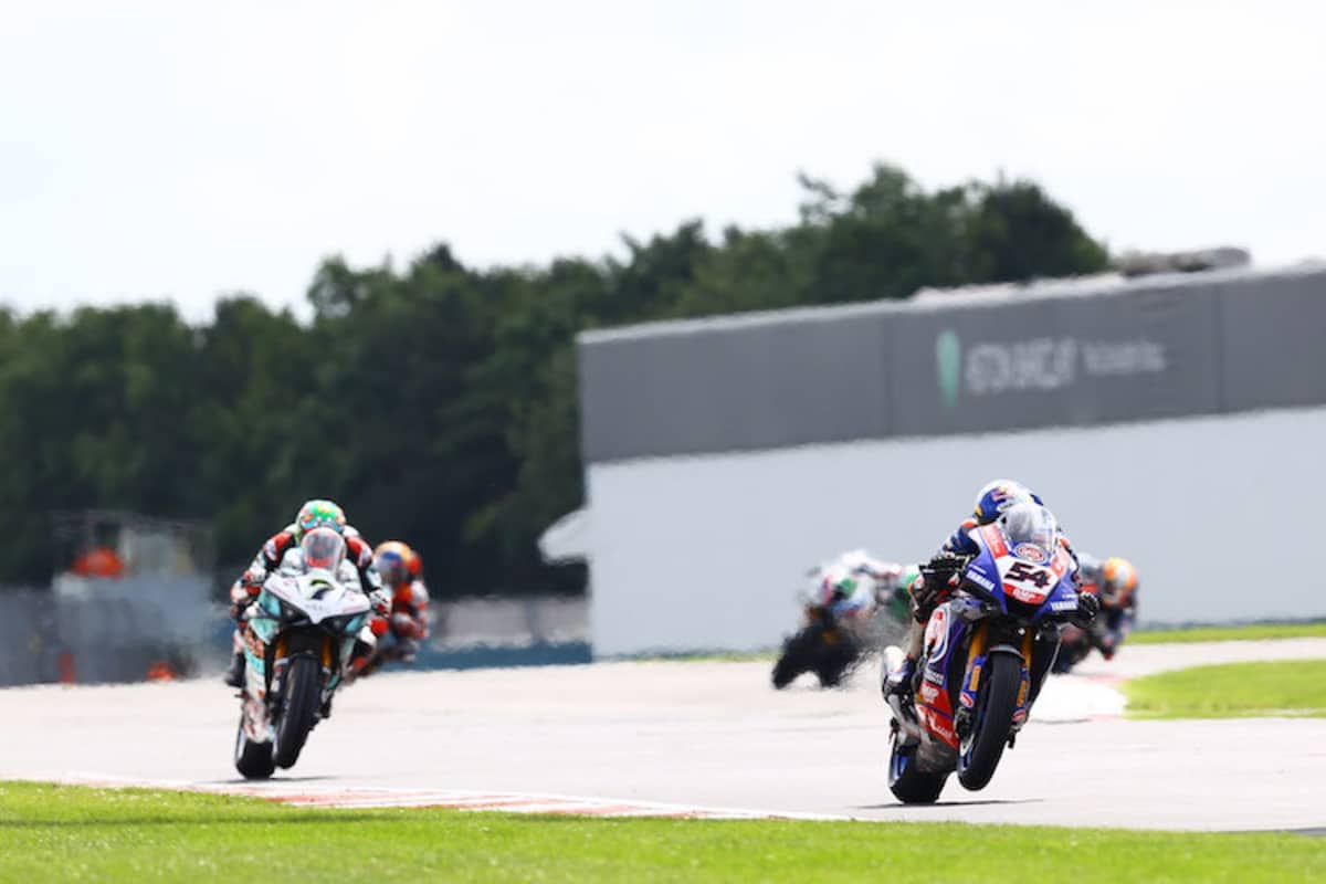 Razgatlioglu vor Davies