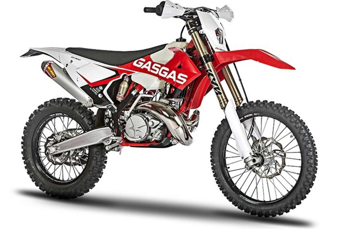 GasGas EC 300 Racing: Umfassend modernisiert, Fahrwerk völlig neu