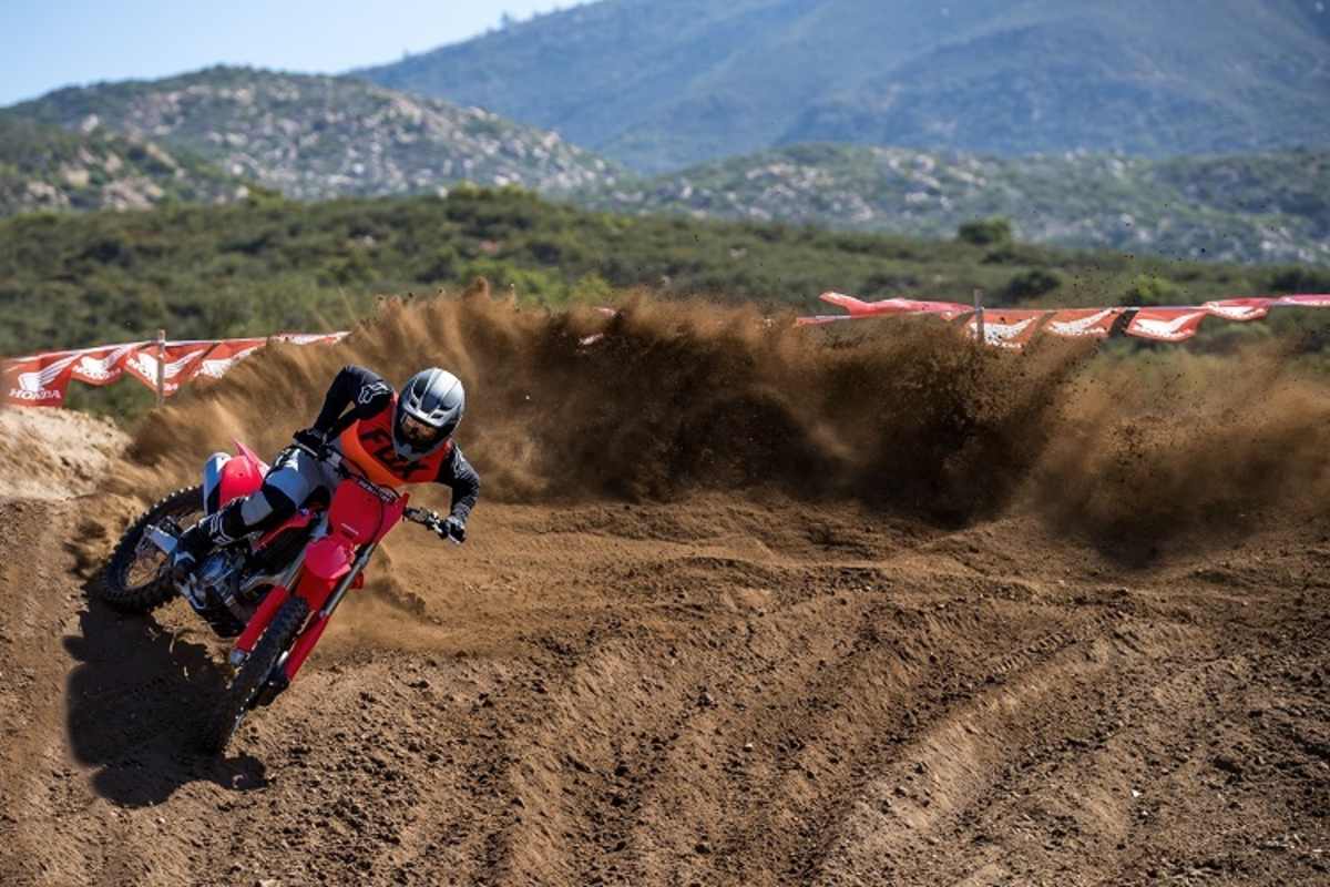 Honda CRF450R: Präziseres Einlenken als Entwicklungsziel