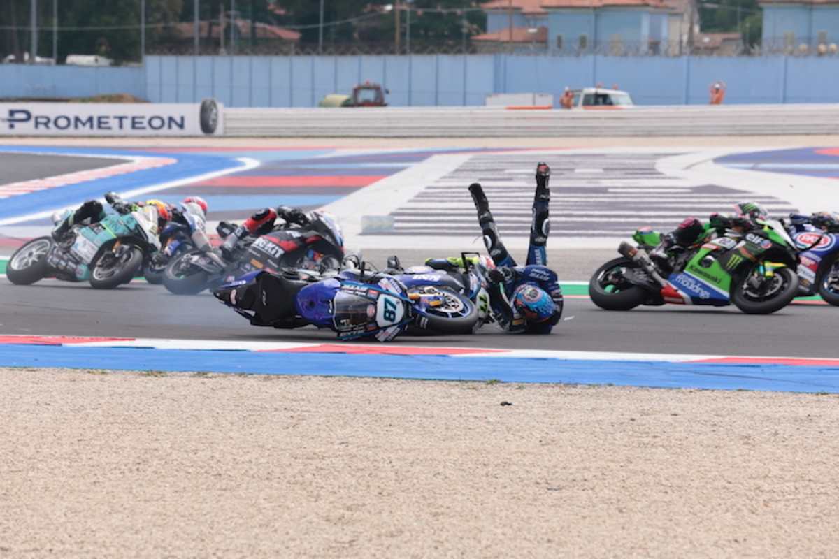 Der Sturz von Dominique Aegerter in Misano