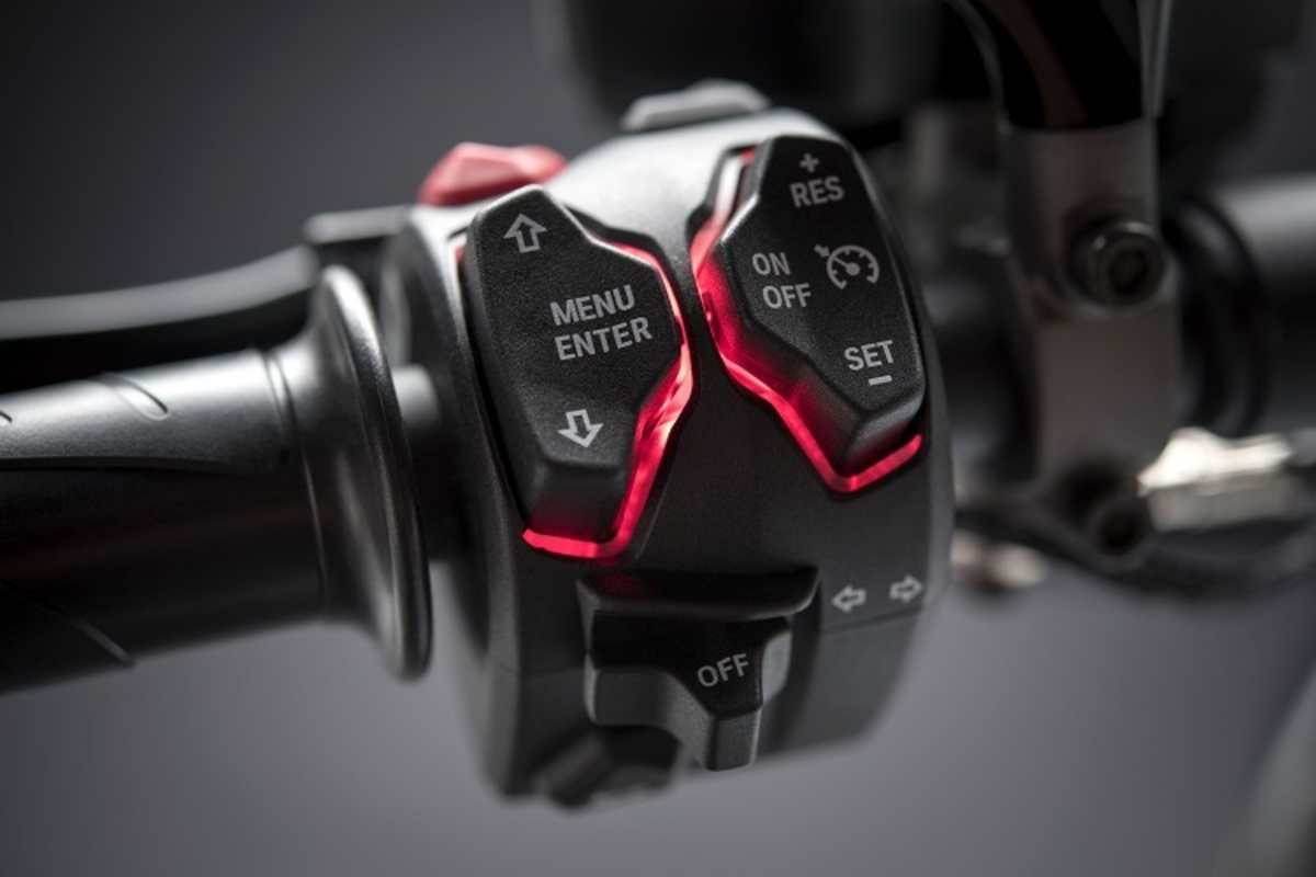 Beleuchtete Schalter haben für Wenigfahrer und Besitzer mehrerer Motorräder ihre Berechtigung    