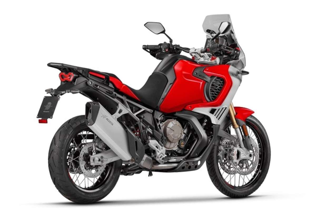 Wer genau hinschaut, entdeckt auf dem Kupplungsdeckel noch die ursprünglich geplante Modellbezeichnung 9.5