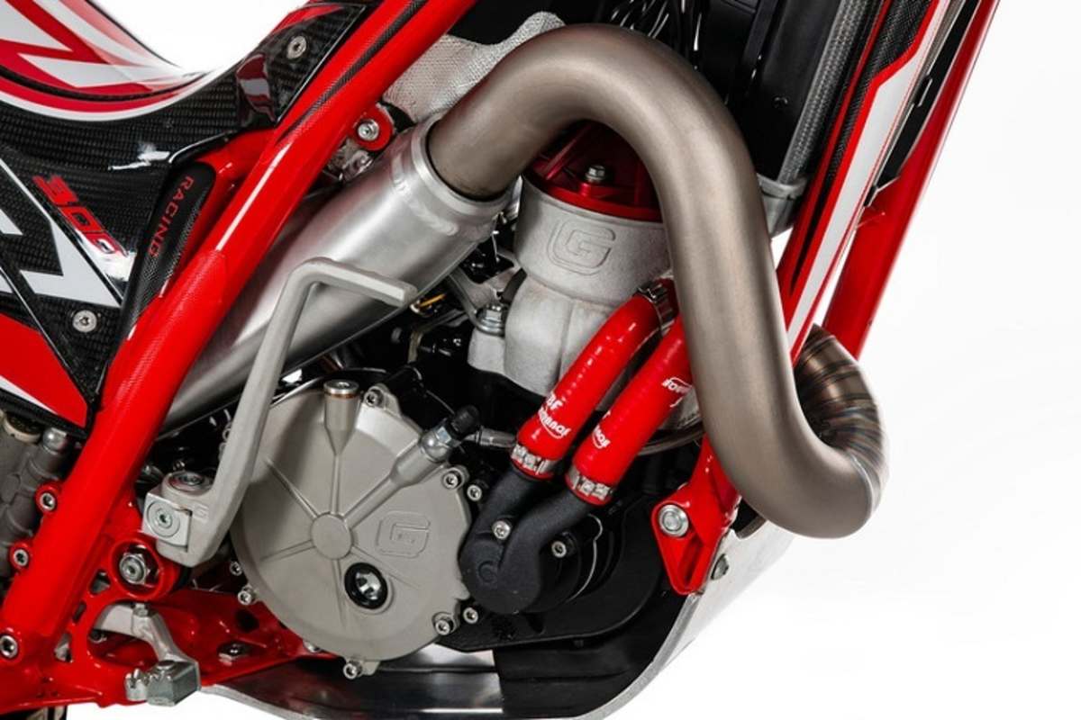 Kampf um jedes Gramm: Auspuffkrümmer aus Titan