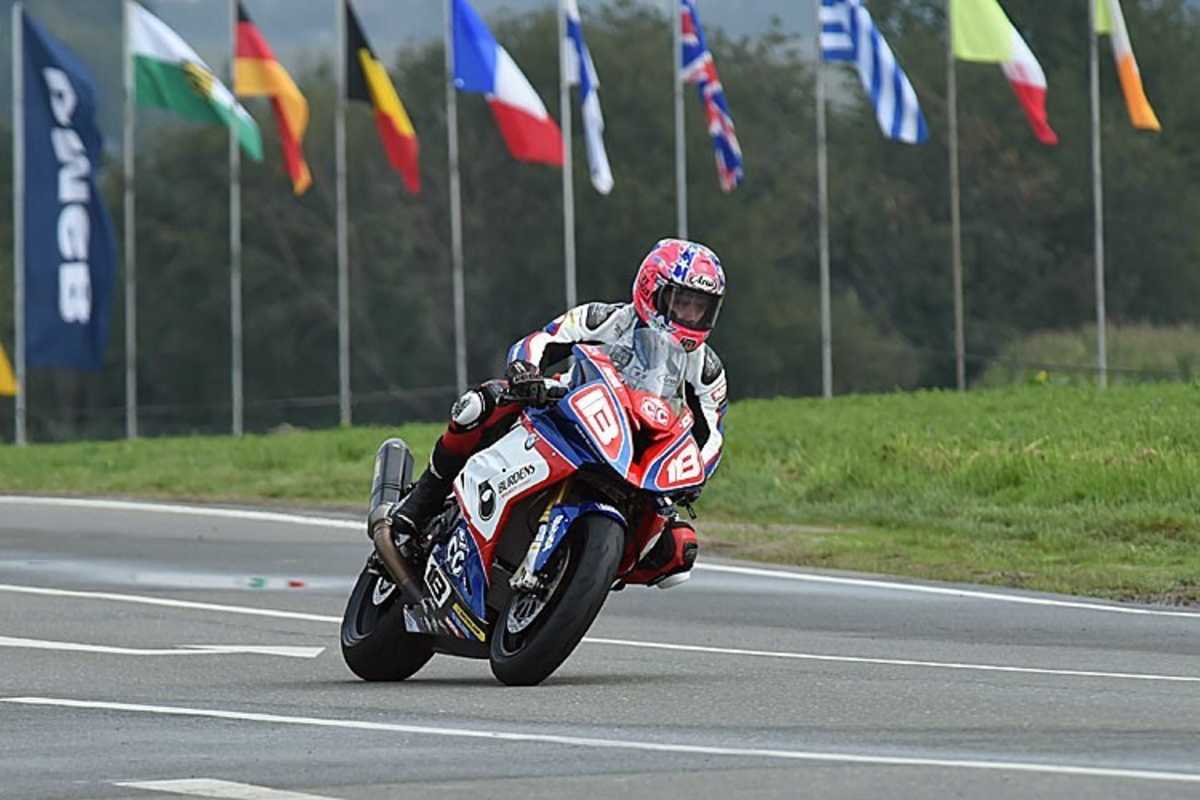 Lee Johnston gewann den letzten IRRC-Lauf 2015 in Frohburg