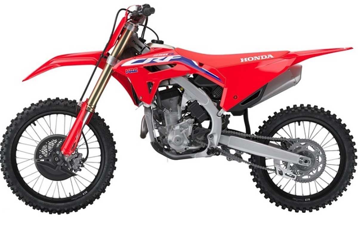 Neuer Rahmen mit mehr Flex, konventionelle Gabel mit Stahlfedern: Honda CRF250R 2022