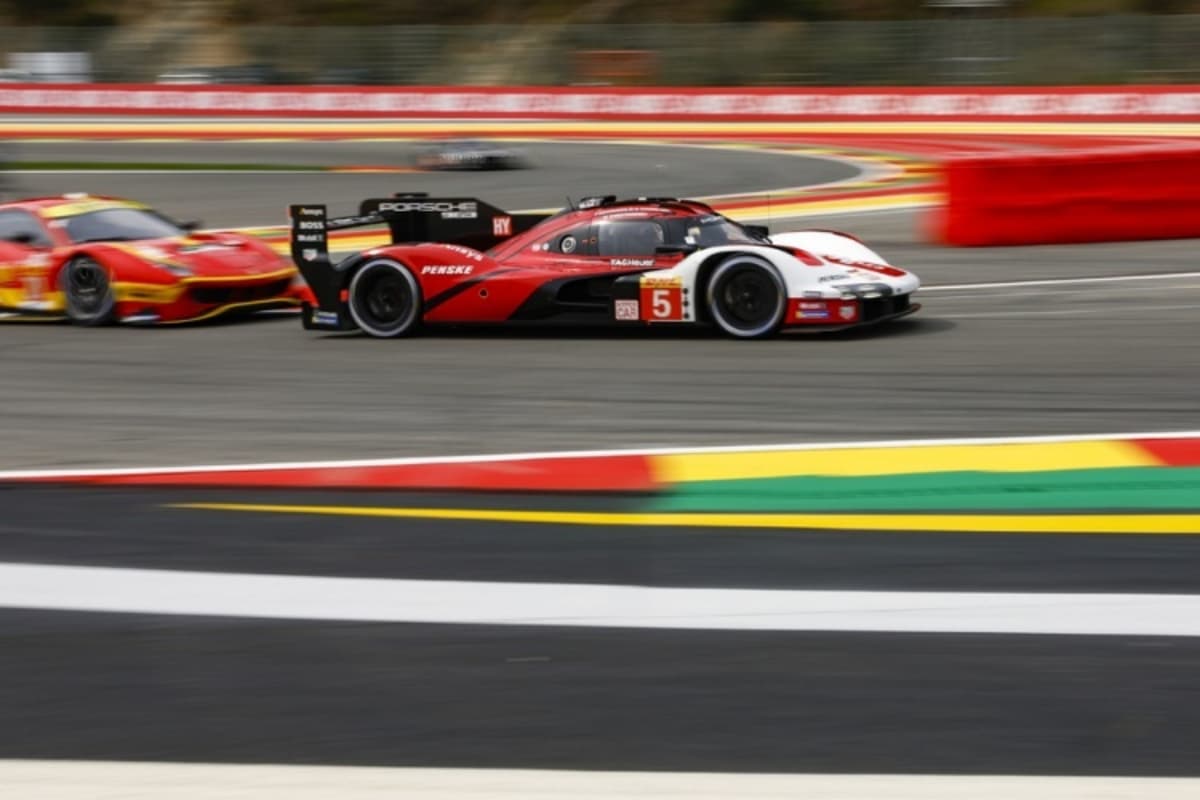 Verkehr fuer den Werks-Porsche 963