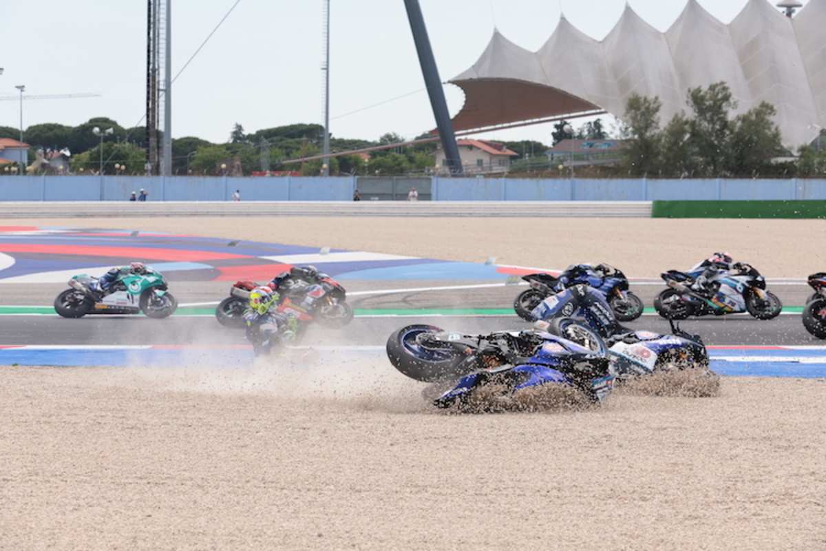 Der Sturz von Dominique Aegerter in Misano