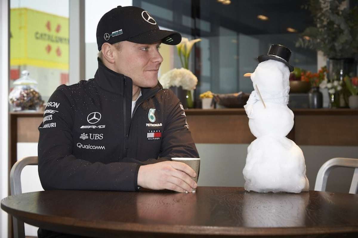 Verliebte Blick: Karl und Valtteri Bottas