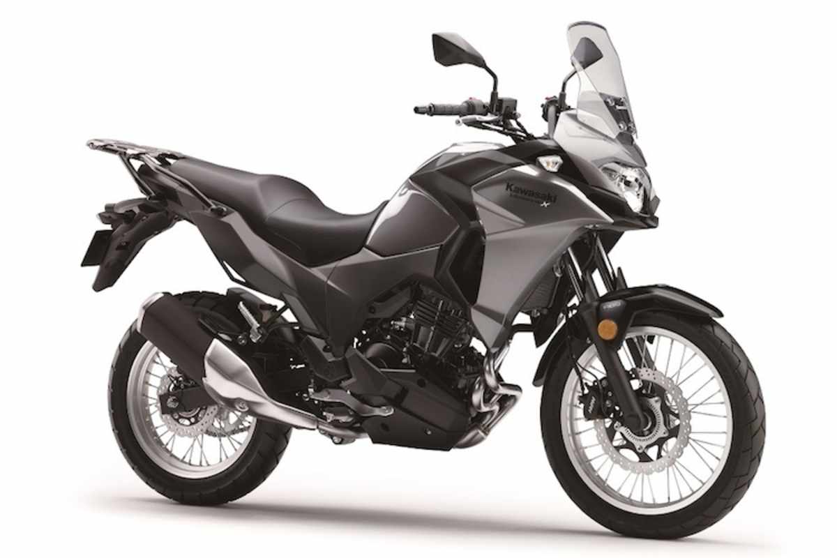 Speichenräder serienmässig und ein Platzangebot für Fahrer und Beifahrer wie auf einem hubraumstärkeren Motorrad