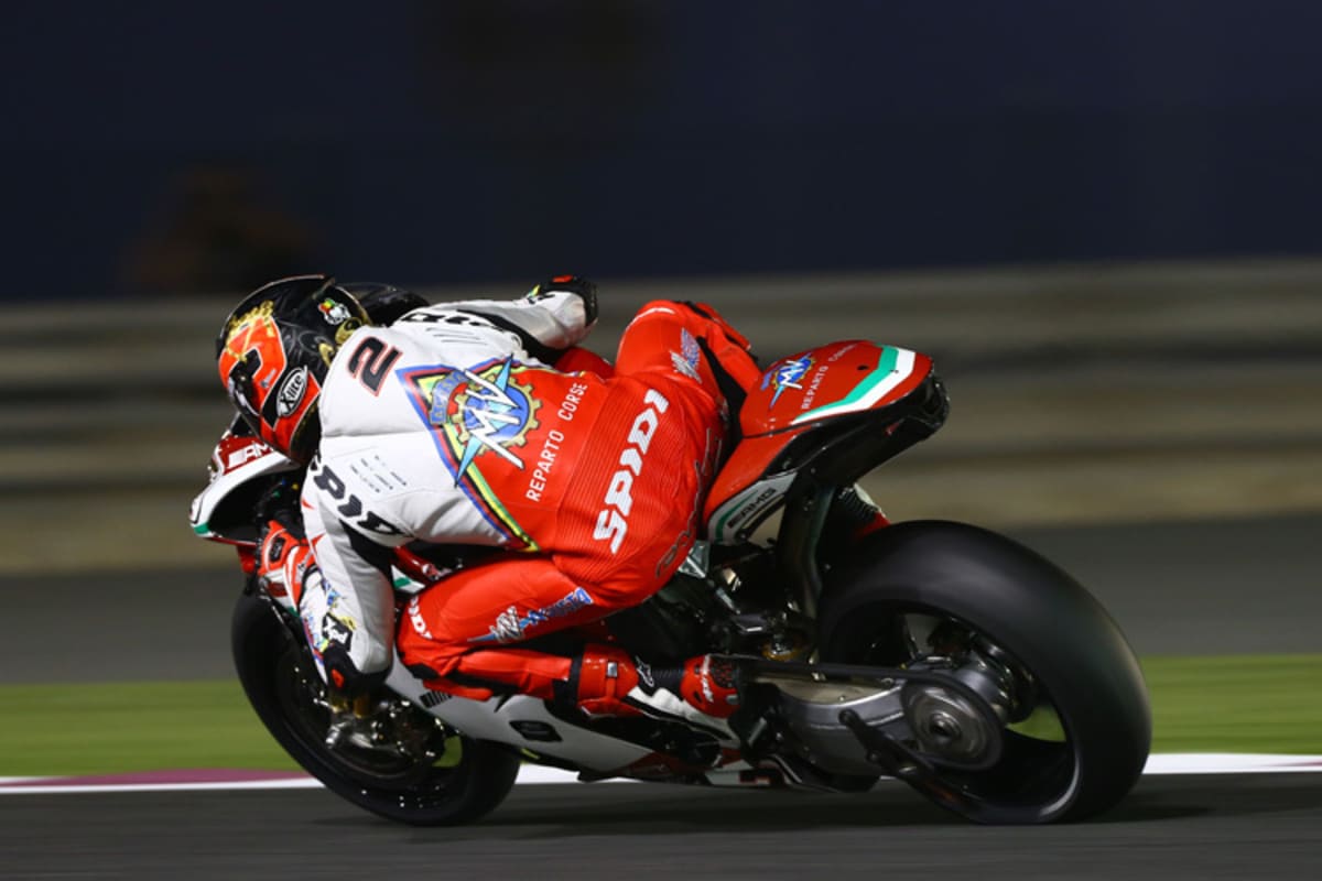 Leon Camier pilotiert die einzige MV Agusta