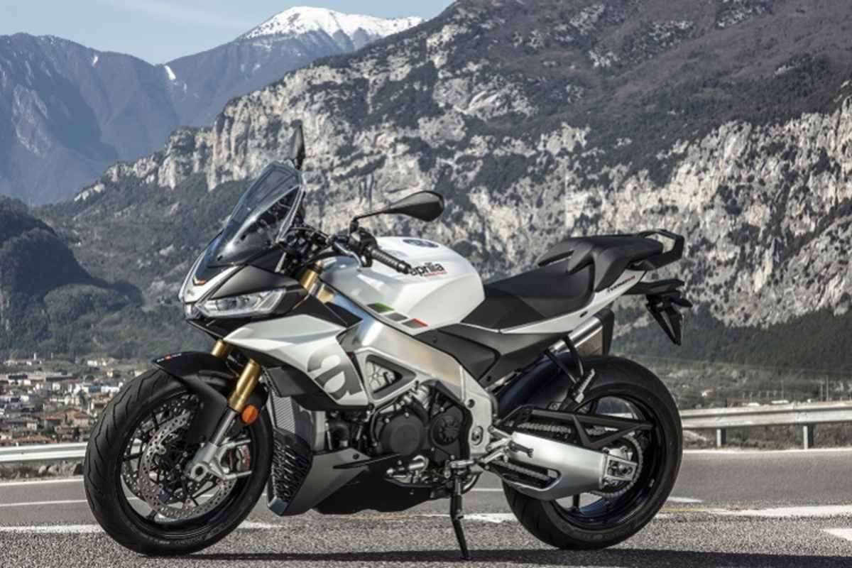 Aprilia Tuono V4, Modell 2021: Mehr Komfort auf der Langstrecke für Fahrer und Beifahrer