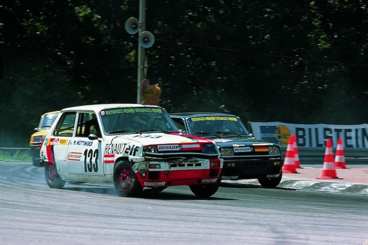 Die R5 Cup-Kumpels Höttinger und Bürger 1977 am Norisring