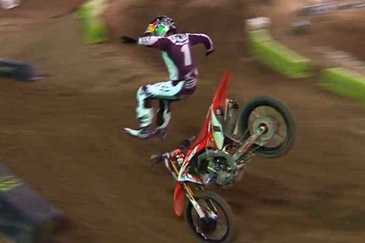 Ken Roczen stürzt in Las Vegas und verpasst den Sieg