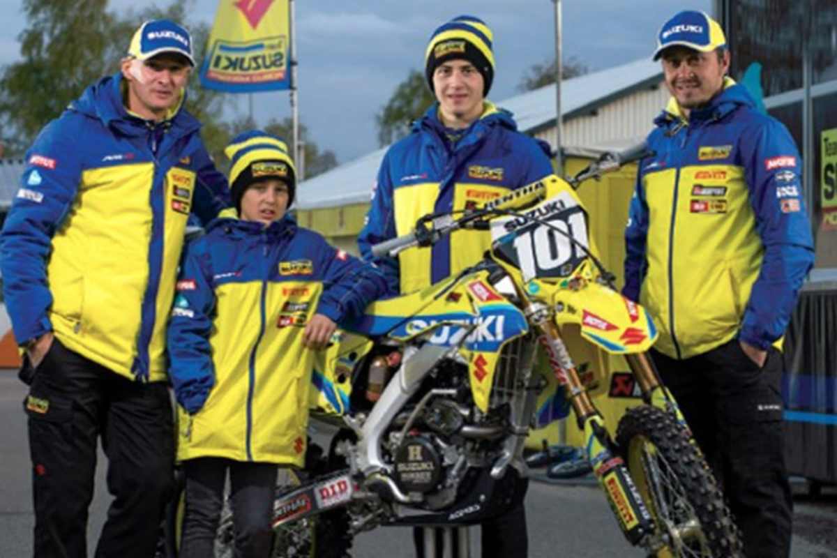 Väter und Söhne: Stefan und Liam Everts neben Zach und Mickael Pichon