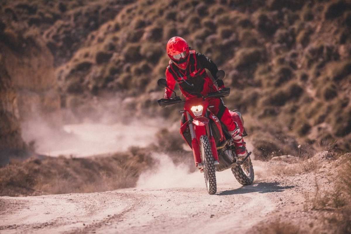 GASGAS Es 700: Langstrecken- und reisetaugliche Enduro für die Erkundung der Welt 